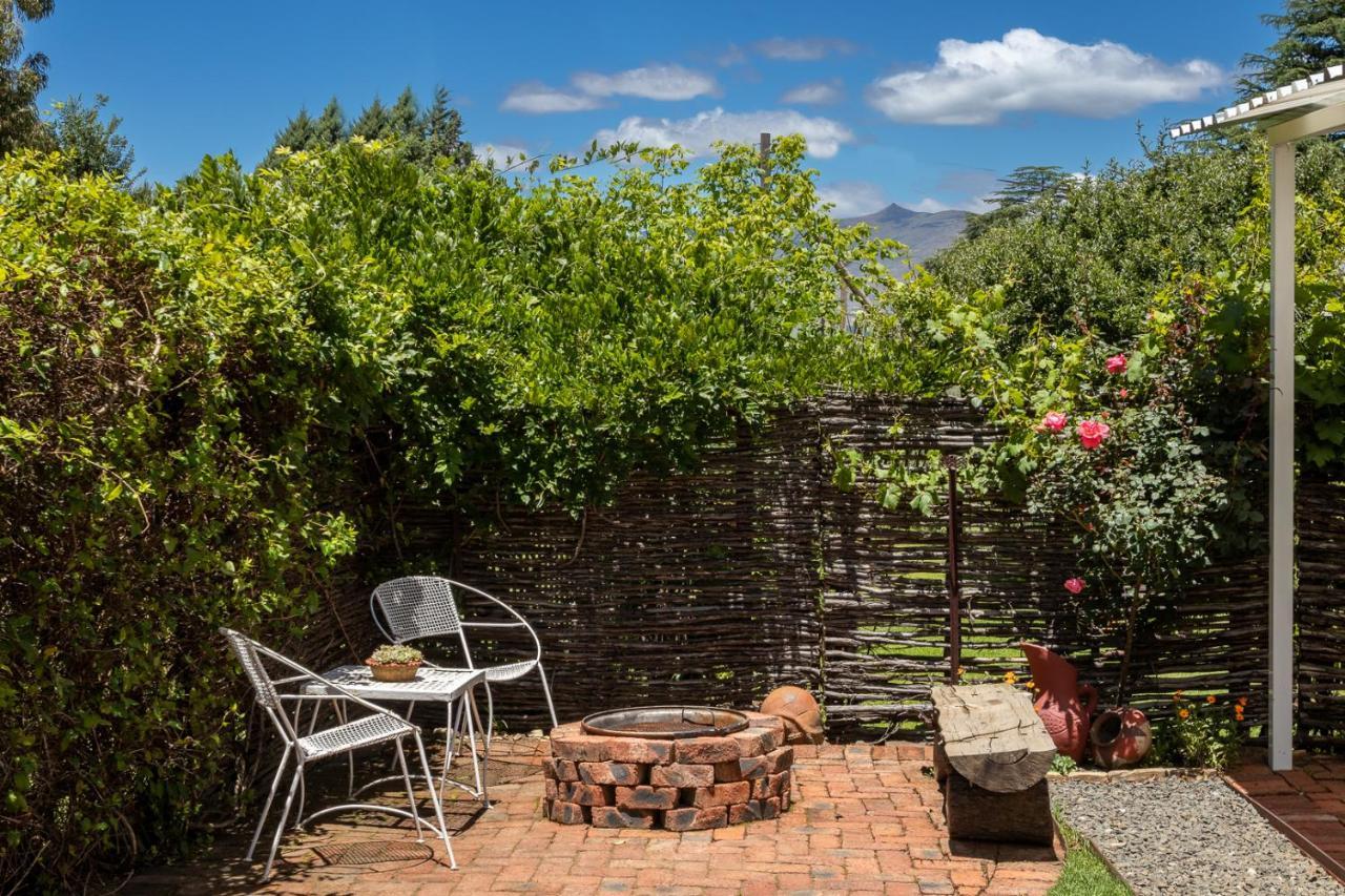 Honeysuckle Clarens Hotel Ngoại thất bức ảnh