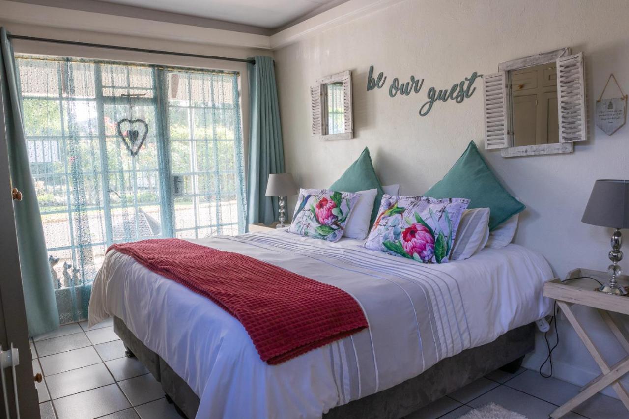 Honeysuckle Clarens Hotel Ngoại thất bức ảnh