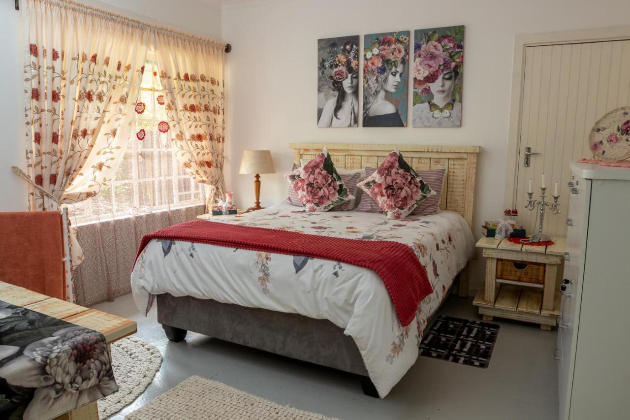 Honeysuckle Clarens Hotel Ngoại thất bức ảnh